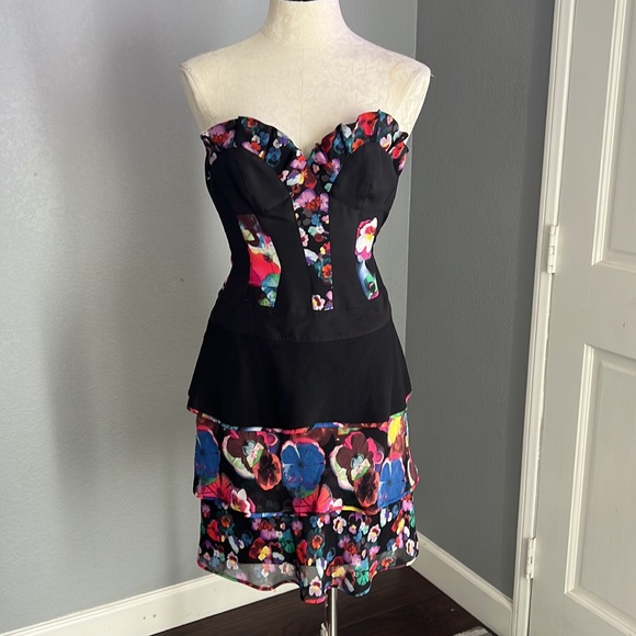 Karen Mullen Bustier Floral Print Tiered Dress - Picture 3 of 9